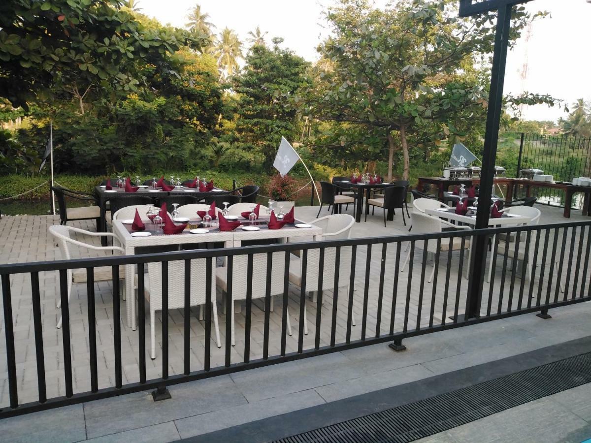 3R Resort Negombo Esterno foto